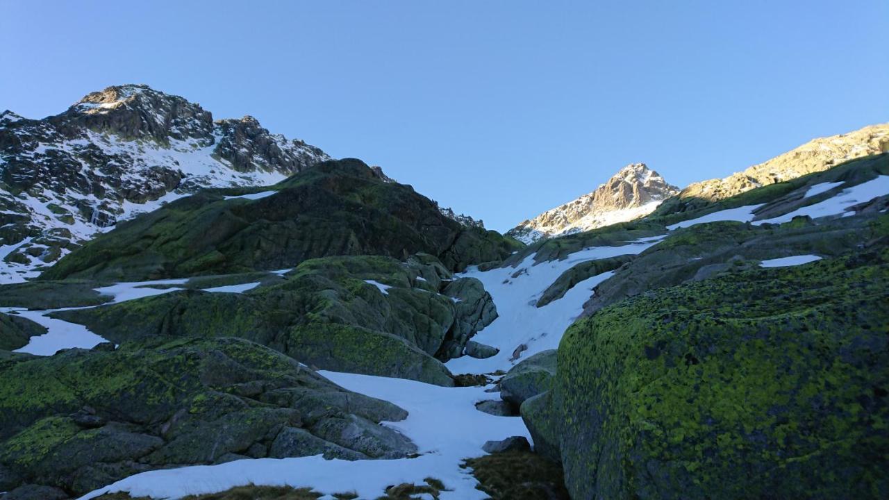 Cara Norte De Gredos Hoyos del Espino Exterior photo