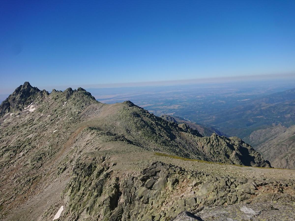 Cara Norte De Gredos Hoyos del Espino Exterior photo